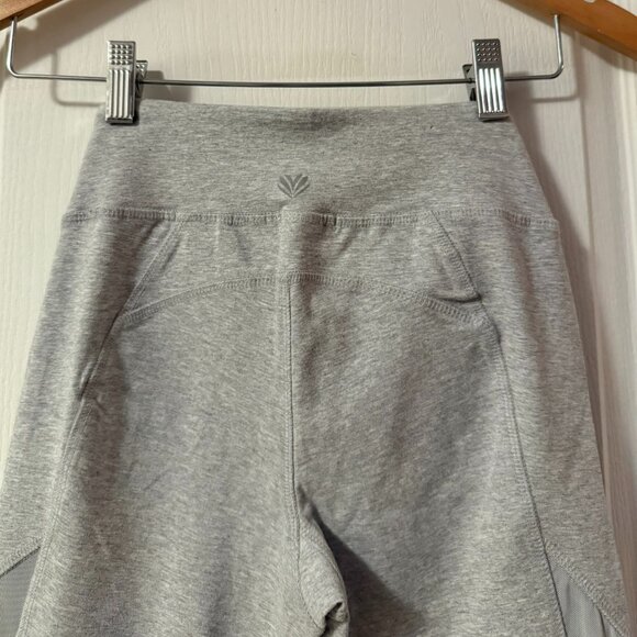 ⭐️ $5, spend over $20 - Forever 21 Sheer Mesh Inset Ribbed Leggings in Grey - Picture 8 of 12